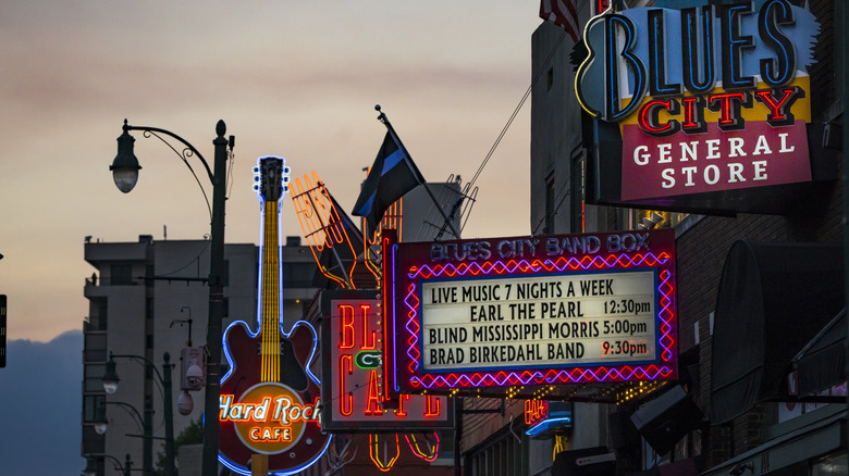 Memphis neon lights at sunset