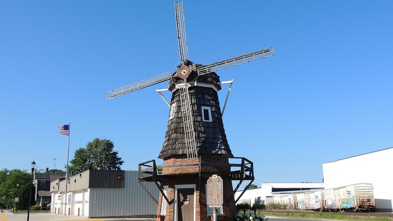 Cedar Grove windmill