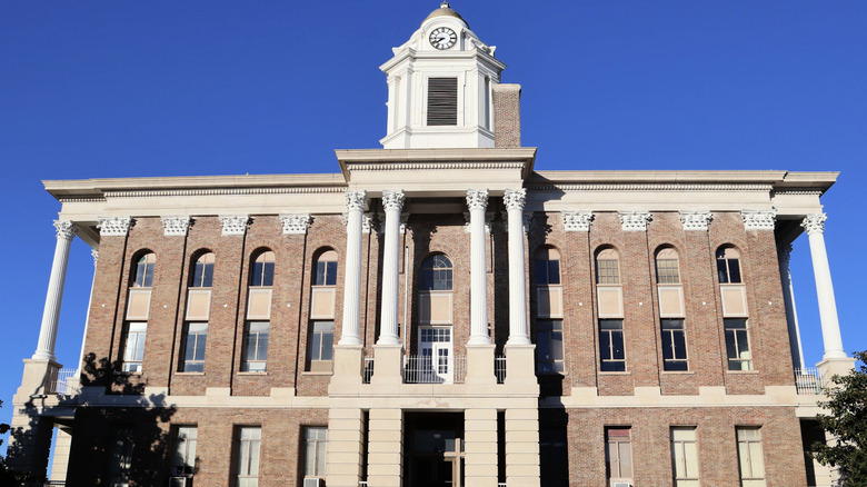 Exterior of Bedford County Courthouse in Shelbyville Courthouse Square Historic District.