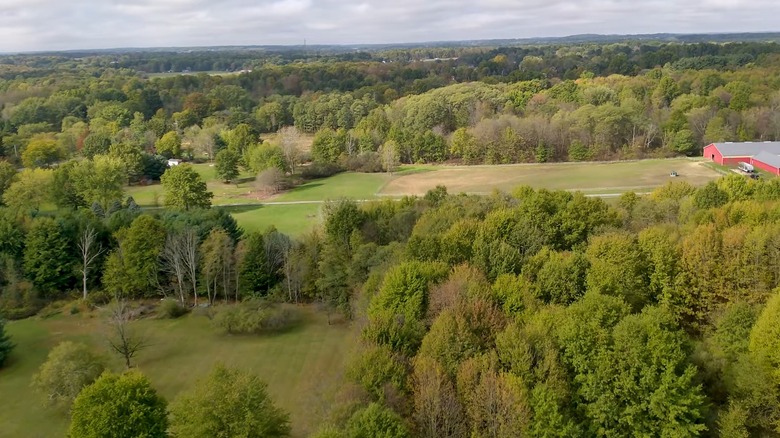 A wide view of Atwater, Ohio countryside
