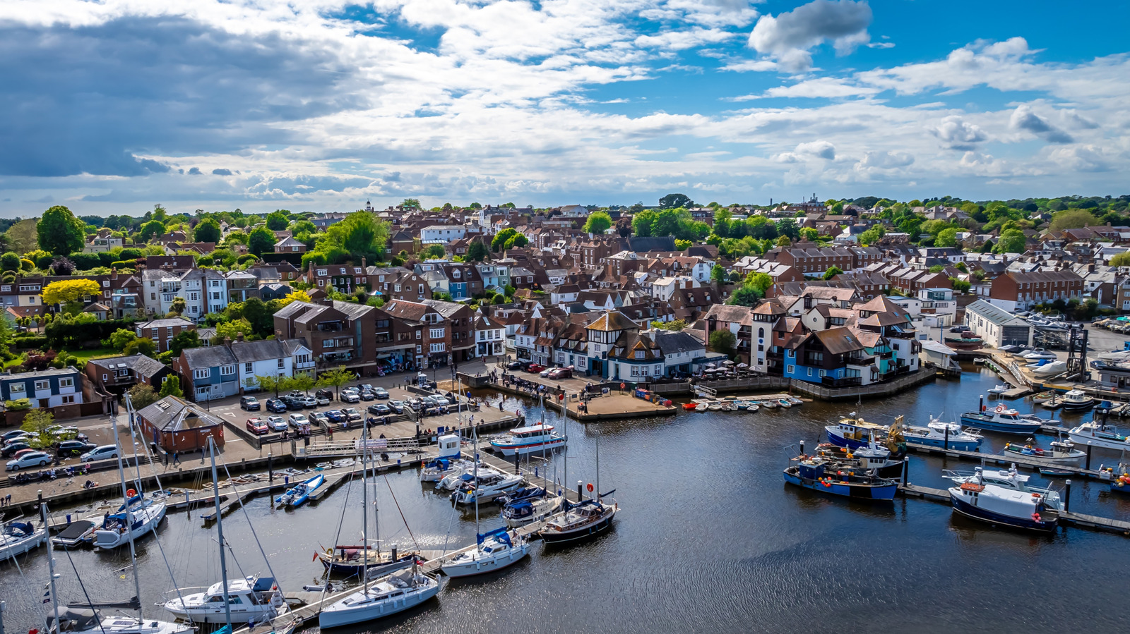 Between Portsmouth And Poole Is A Quaint Coastal Town With A Historic Market, Tasty Eats, And A Scenic Castle