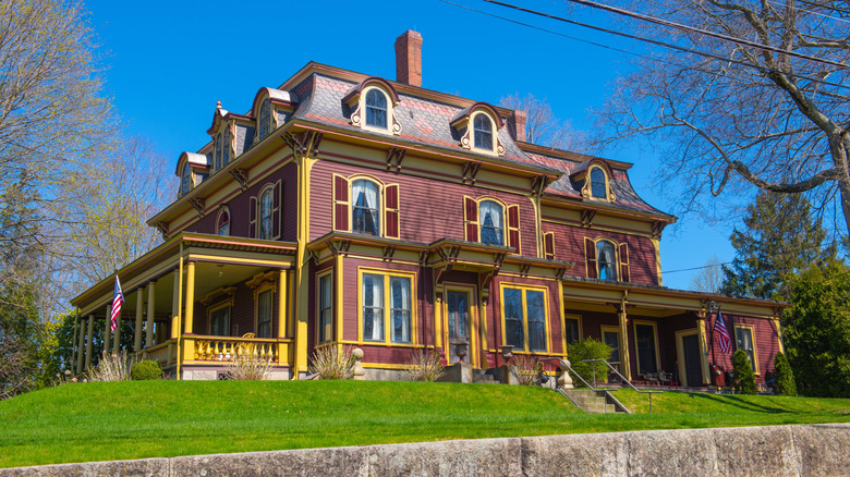 W. W. Dutcher House in Hopedale