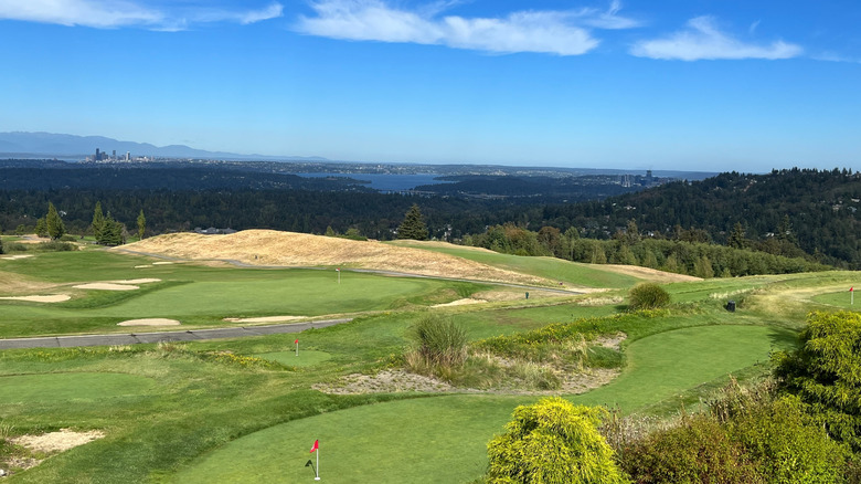 Panoramic views of Seattle at The Golf Club at Newcastle in Washington
