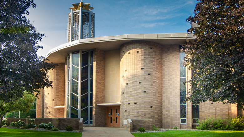 The column and glass architecture of St. Mary's church in Paw Paw, Michigan