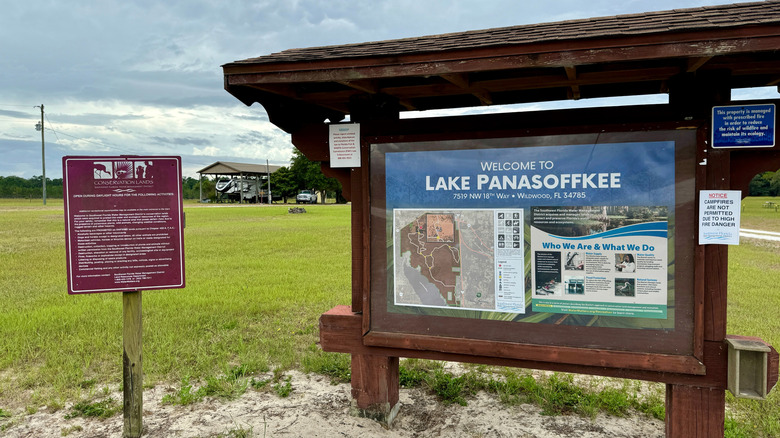Welcome sign to Lake Panasoffkee Wildlife Management Area.