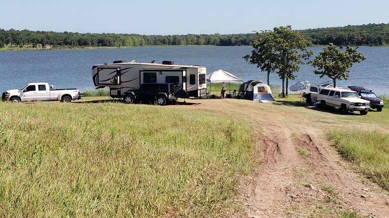 Camping at Stroud Lake in Oklahoma