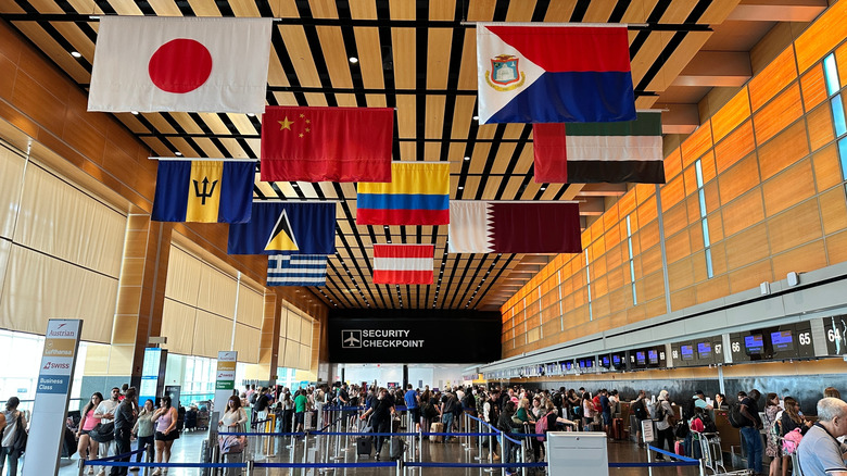 Long lines of travelers at Boston Logan Airport