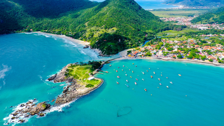 Beaches and boats off Florianópolis island