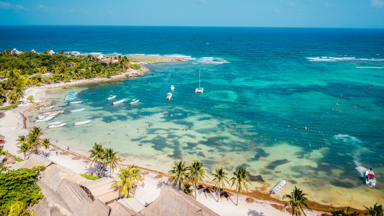 The calm bay in Akumal