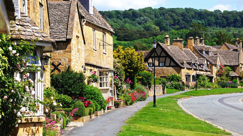 A view of the charming buildings in Broadway, Cotswolds, England