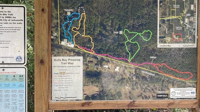 map showing trails at Bulls Bay Preserve