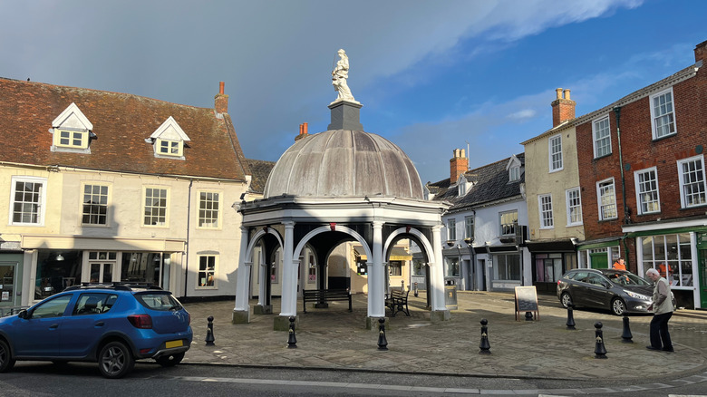 Streets and center pavilion in Bungay