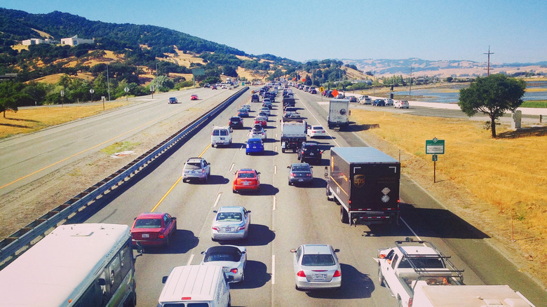 Traffic on California's Highway 101 between Novato and Petaluma