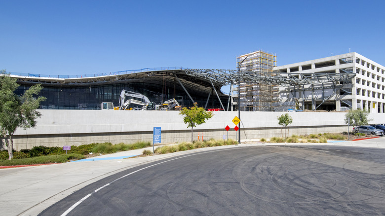 New Hollywood Burbank Airport terminal under construction as of April 2026