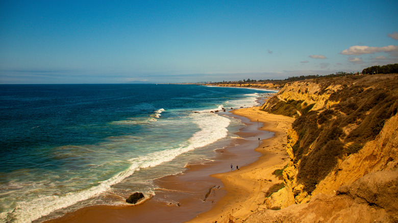 Beach and ocean at Crystal Cove State Park in California