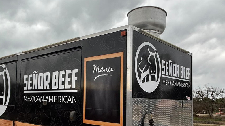 Senor Beef food truck, one of Parlier's Mexican American dining options
