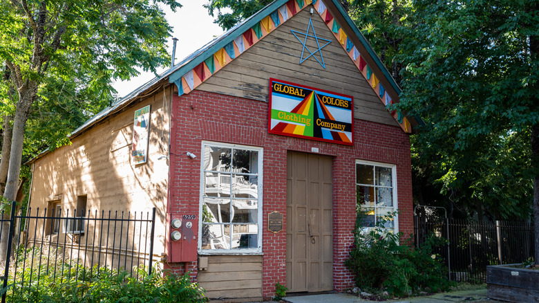 Clothing shop in the heart of historic Georgetown, CA