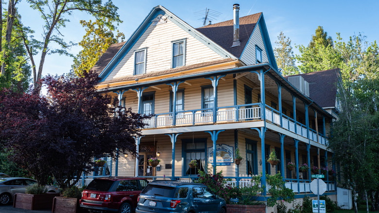 A historic inn in the heart of Georgetown, CA