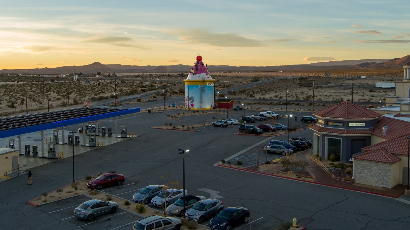 California's Largest Gas Station Is A Surreal Oasis In The Desert