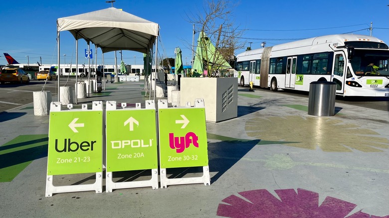 Ride share signs at LAX-it lot