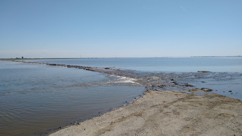 Tulare Lake returns to Central Valley, California