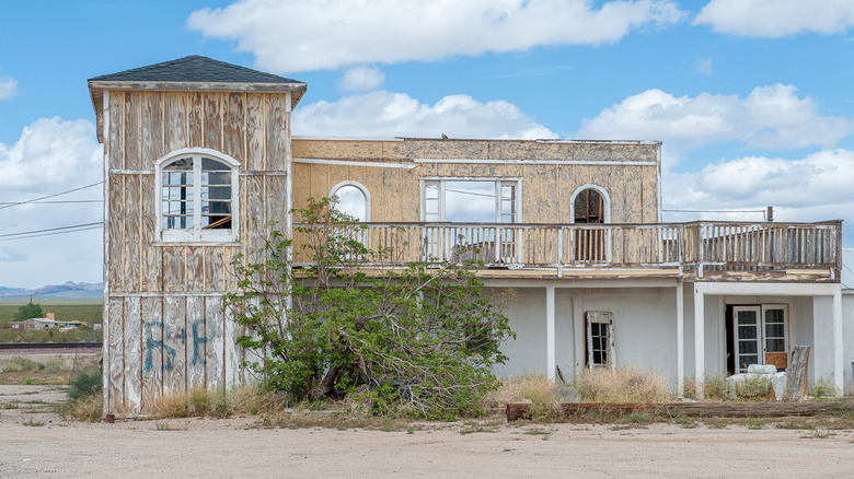 Abandoned building in Goffs, California