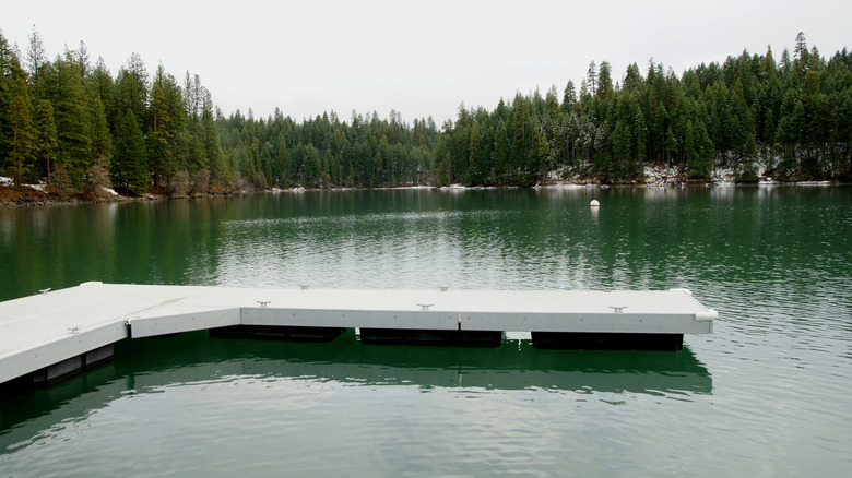 A jetty in the marina on Lake Britton