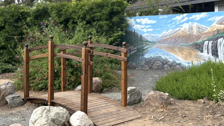 Mountain mural and bridge at Bixby Knolls 