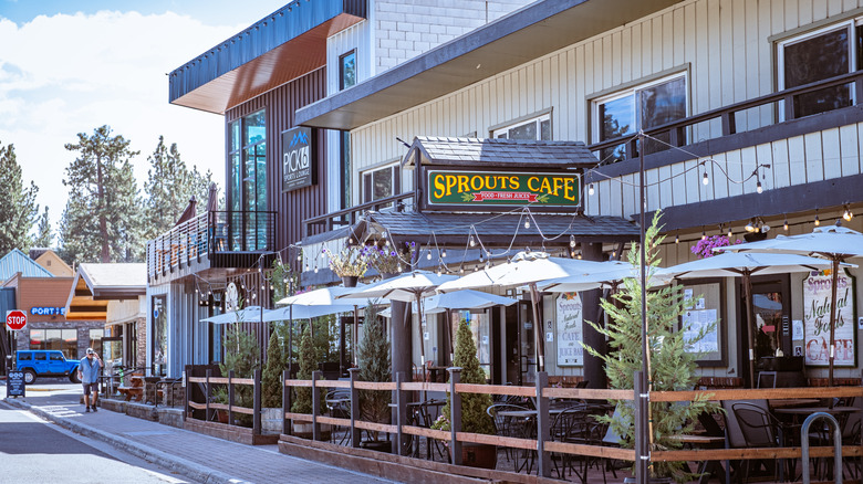 A cafe with a terrace area in South Lake Tahoe