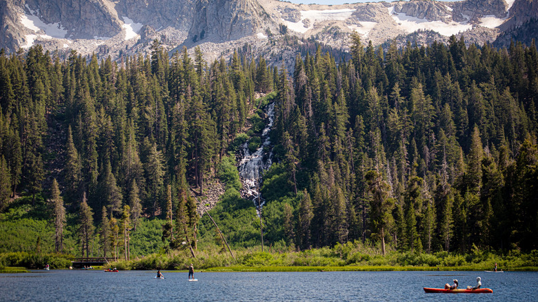 Kayakers on Twin Lakes in Mammoth Mountain, California