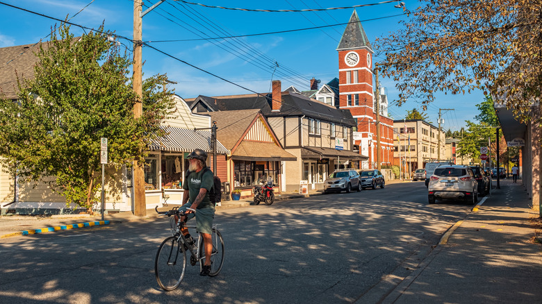 Duncan has a walkable downtown area with historic buildings