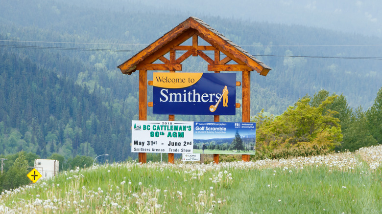Welcome to Smithers sign