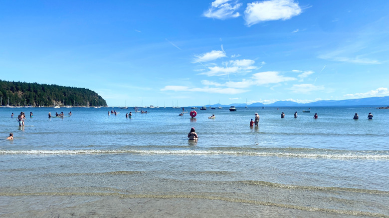 The beach at Tribune Bay Park, British Columbia