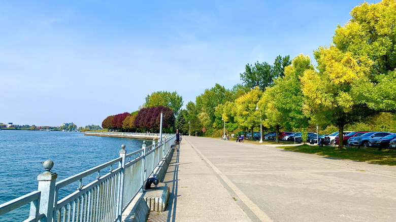 Lakefront promenade in Whitby Rotary Sunrise Lake Park