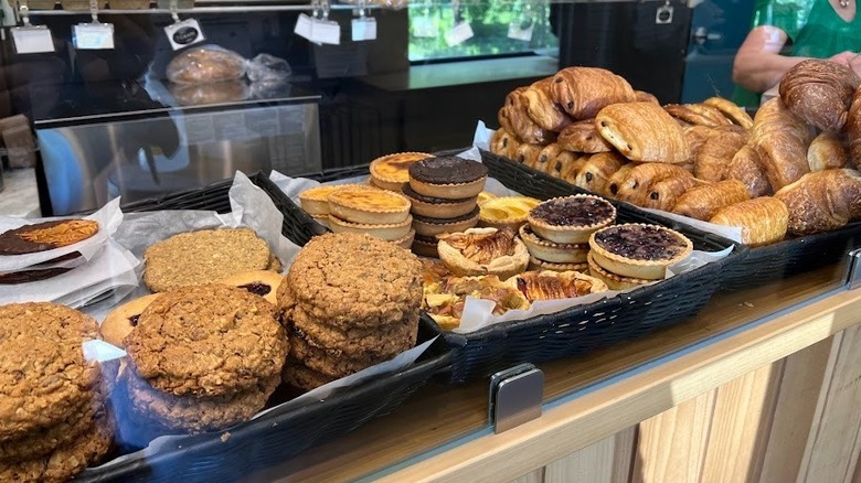 Baked goods displayed at Boulangerie La Vendéenne in Blockhouse