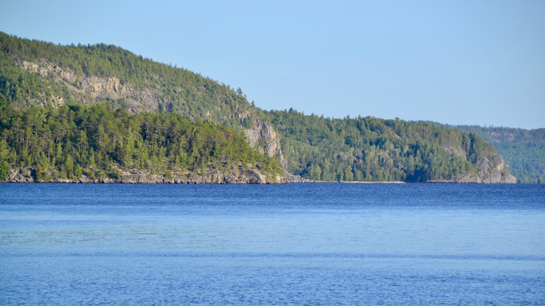 A view of Lake Temiskaming and the scenic cliffs along its shores.