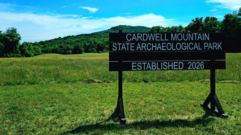 Mountain views at Cardwell Mountain State Archaeological Park