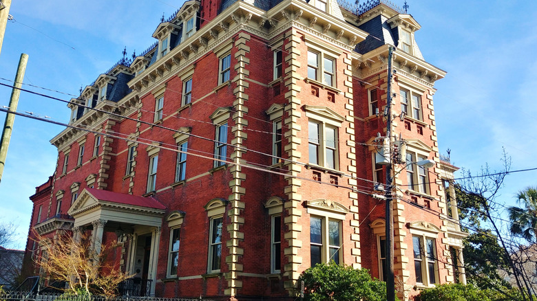 Brick exterior of Wentworth Mansion in Charleston