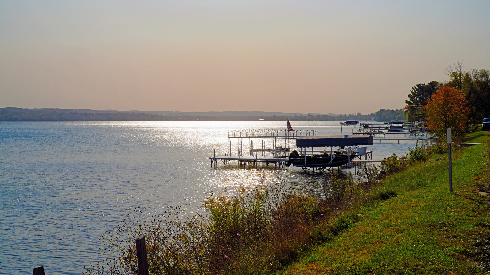 One Of Michigan's Best-Ranked Places To Retire Is A Coastal Darling Full Of Charming Towns And Outdoor Fun