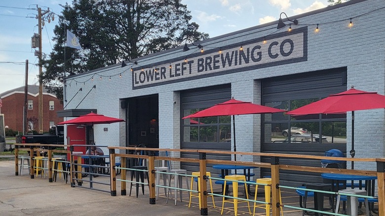 The front patio and entrance to Lower Left Brewing Co in LoSo on a sunny day