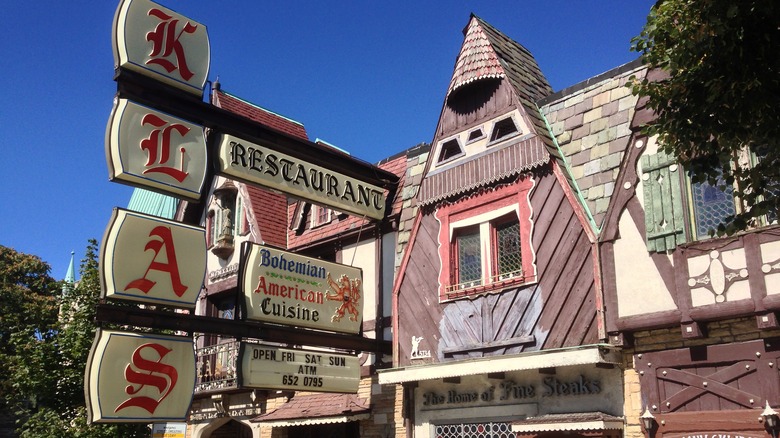 Historic restaurant serving Bohemian cuisine in Cicero, IL