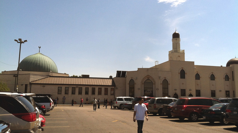 The Mosque Foundation in Bridgeview, Illinois, on a sunny day