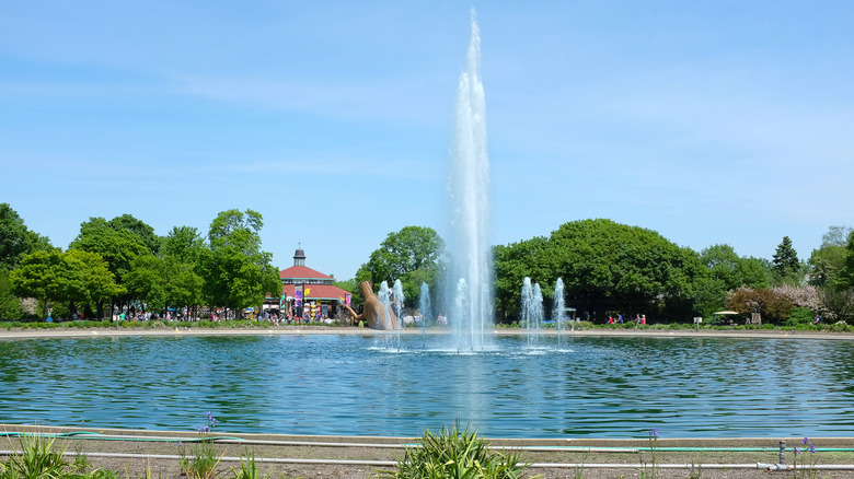 Roosevelt Fountain at the Brookfield Zoo