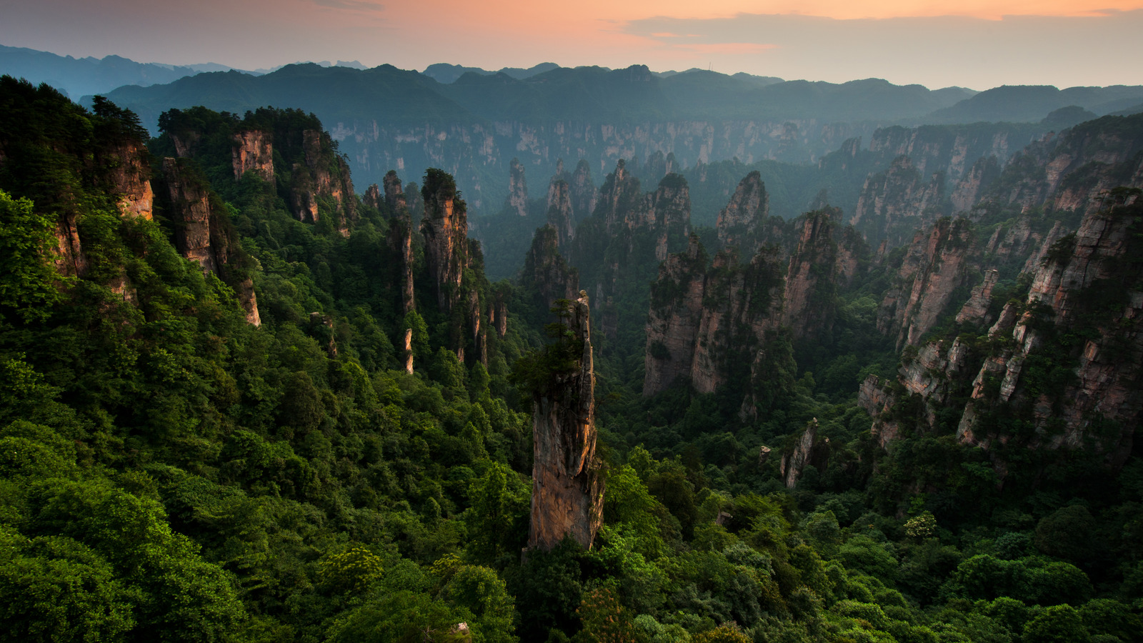 China's Breathtaking Mountains In Zhangjiajie National Park Inspired Avatar