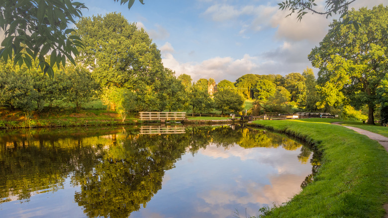 Path along the Leeds and Liverpool Canal in Chorley