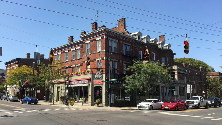 Ludlow Avenue, Clifton