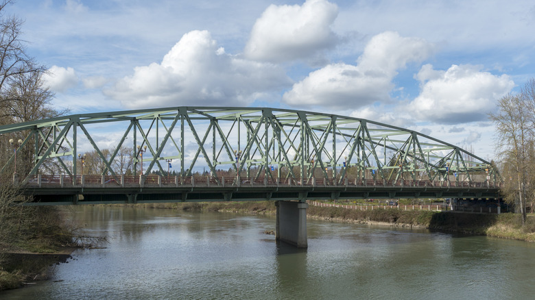 Ferry Street Bridge which goes between Coburg and Eugene