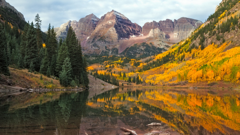 Glowing aspens around Maroon Bells, Colorado