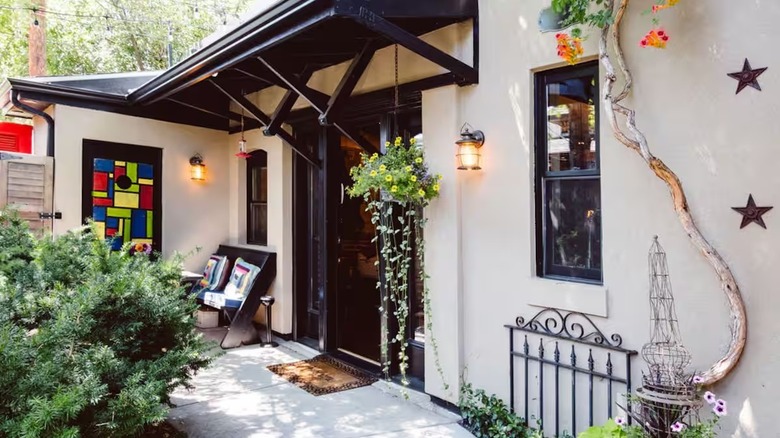 Exterior of an Airbnb carriage house in Denver