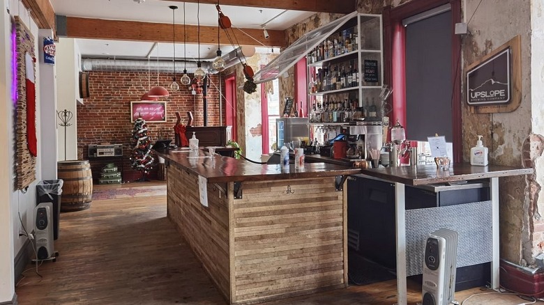 Kitchenette at the Hostel Fish in Denver